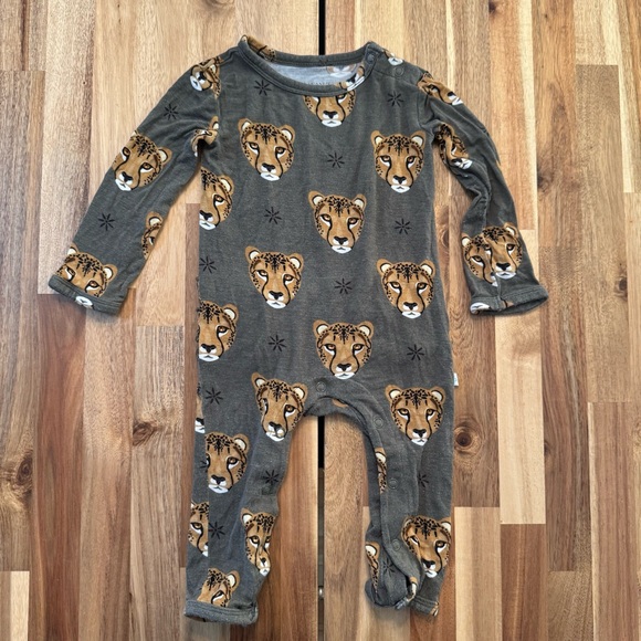 Posh Peanut Other - Posh‎ Peanut Cheetah Print Ruffle Romper Bamboo Viscose Gray 3-6 Months